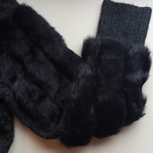 Dolce Cabo SM zipper sweater with faux fur sleeves - Picture 3 of 9